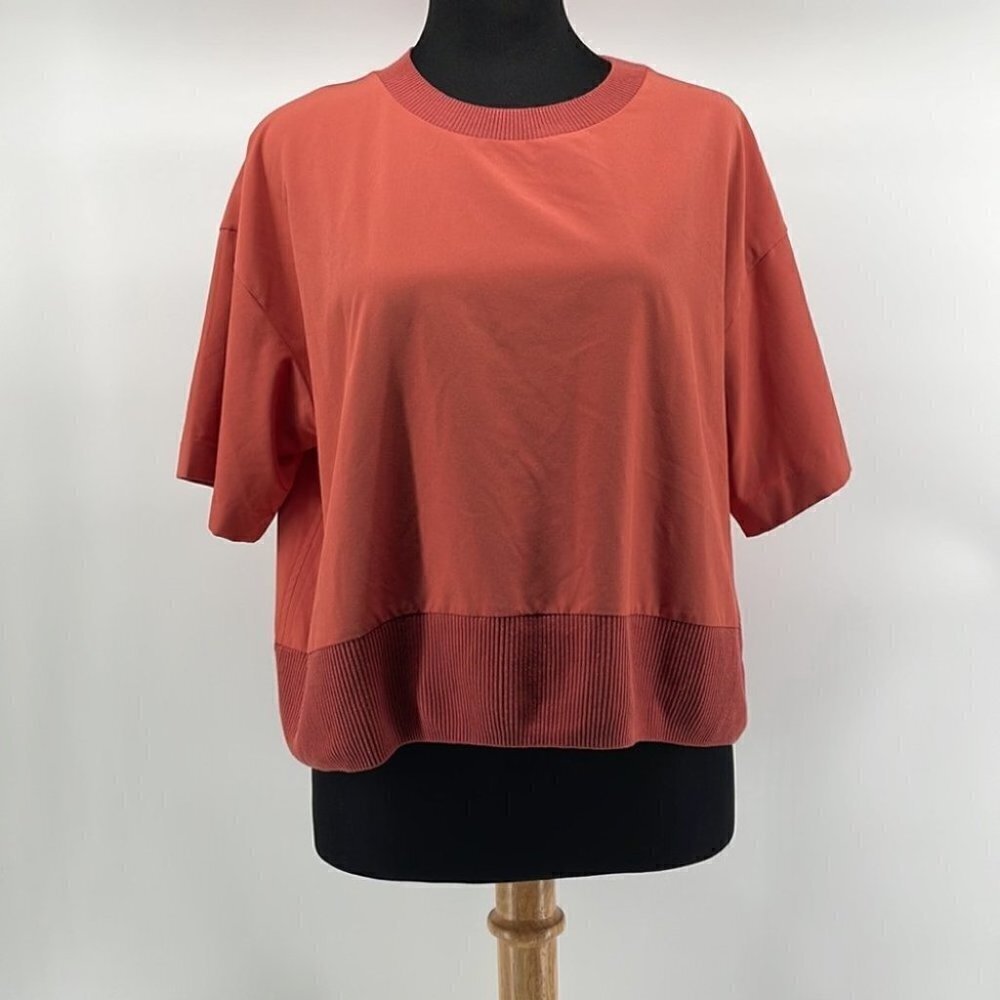 Athleta short sleeve shirt orange top sz sm workout casual wear